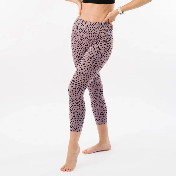 Zyia Lilac Jaguar Fit n Free Hi-rise 7/8 24" - Picture 2 of 16